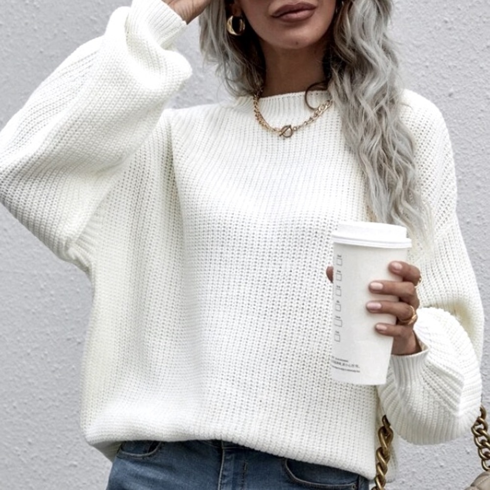 White Sweater Size 4 (SMALL) Brand New With Tags
